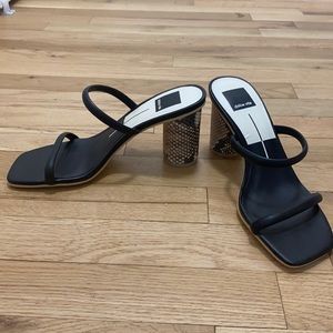 Dolce Vita simple black heeled sandals LIKE NEW!
